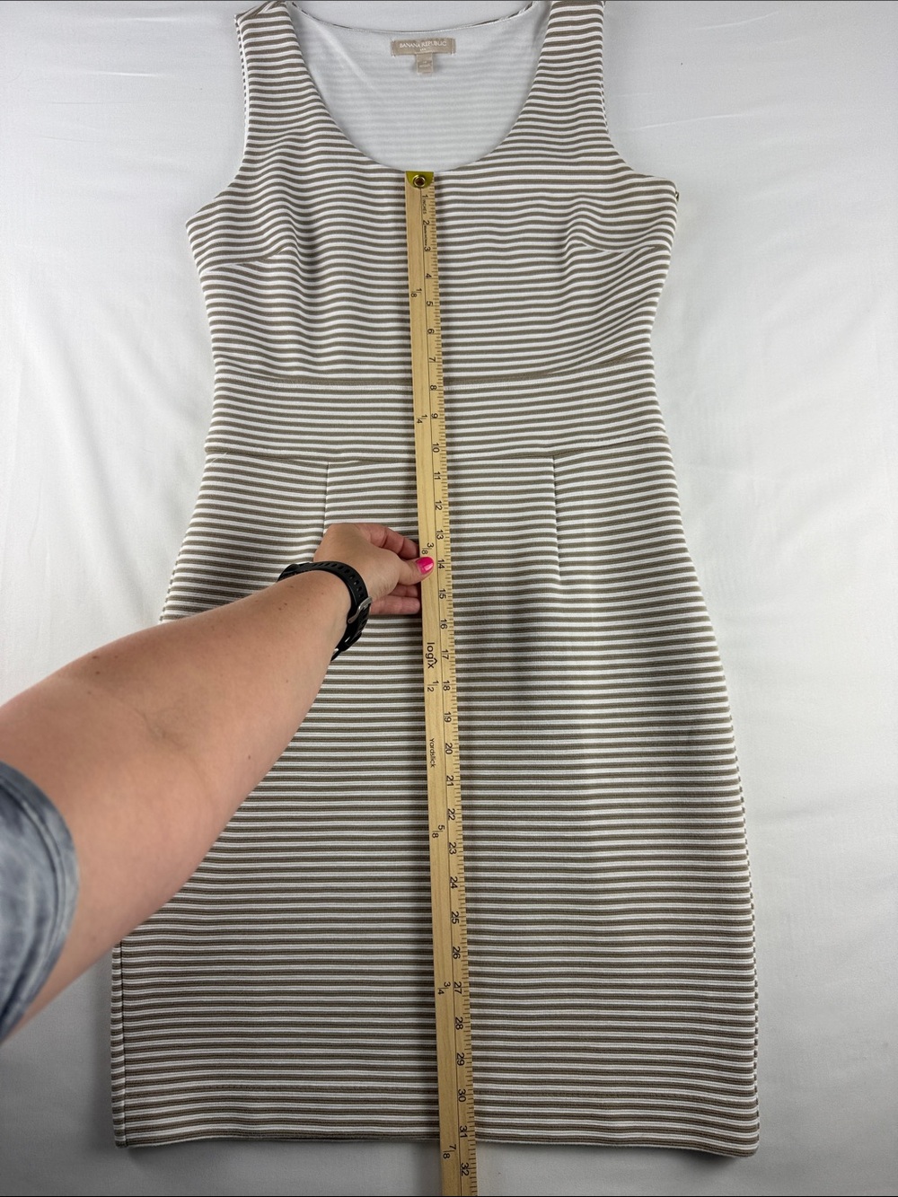 Banana Republic Cream & Tan Striped Work Dress Size 10 Side Zip Stretch EUC - Picture 2 of 8